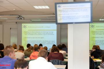 cours amphi avec écran
